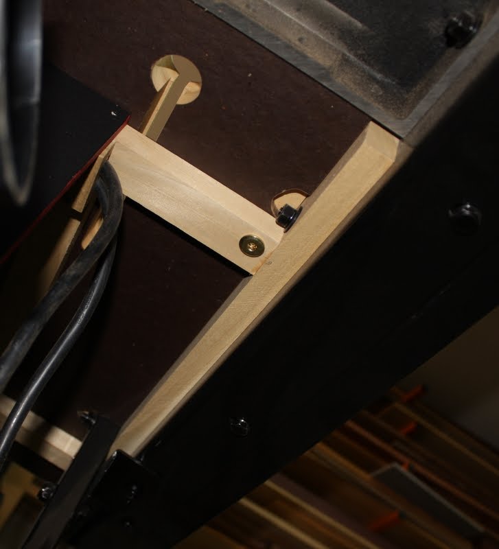 Router Table Wing in SawStop HalfInch Shy