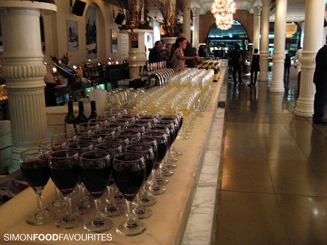[5269-Merivale-Winter-Feasts_glasses-of-wine.jpg]