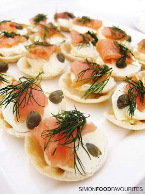 20090725_7062-Pelagia-High-Tea_salmon-créšme-fraé®che-canape.jpg