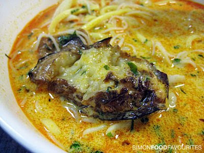 Seafood Curry Laksa: Mixed laksa curry. Seafood Curry Laksa: Mixed
