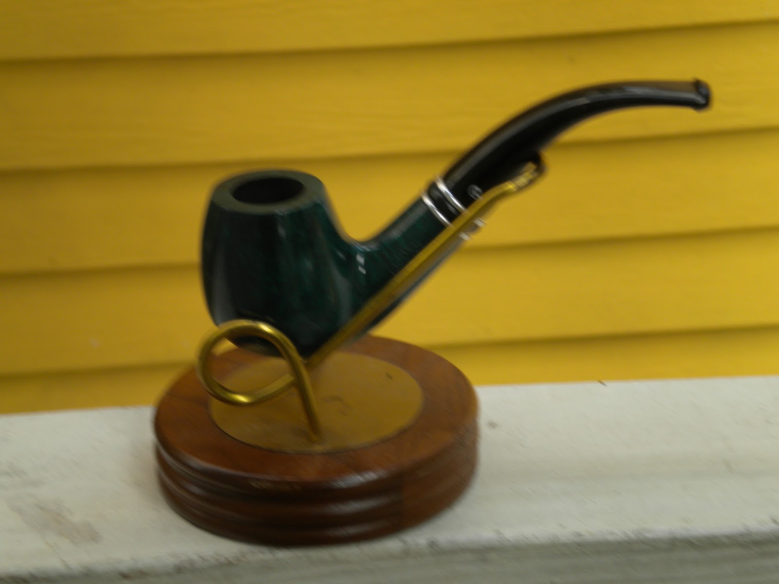 Balaenius Rex!! Pipe smokers! Unite!