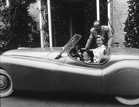 Humphrey Bogart with wife Laure...