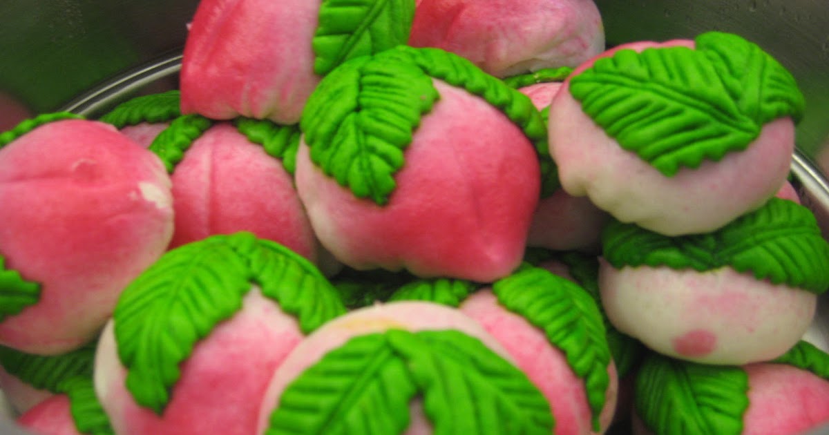 Wen's Delight Longevity Bun from Peach Garden Rest