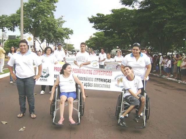 Imagens exclusivas do desfile de "13 de Maio" em Tangará da Serra