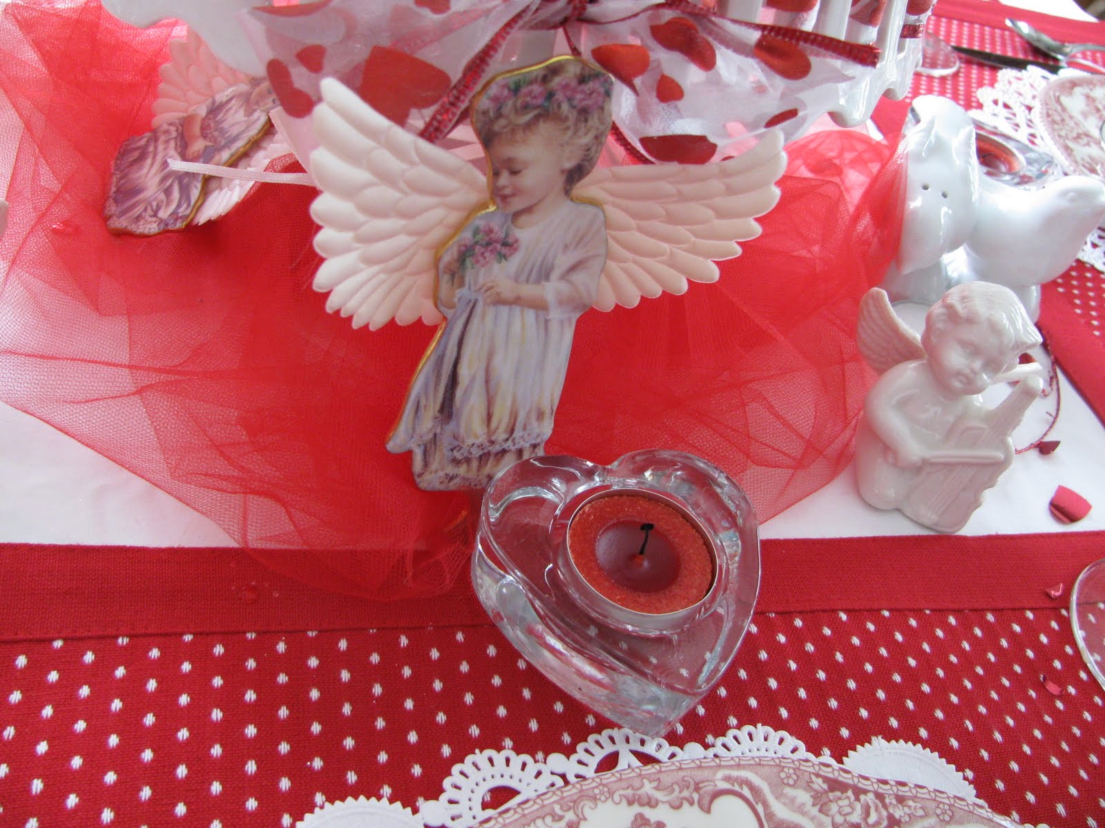 [Valentine+table+046.JPG]