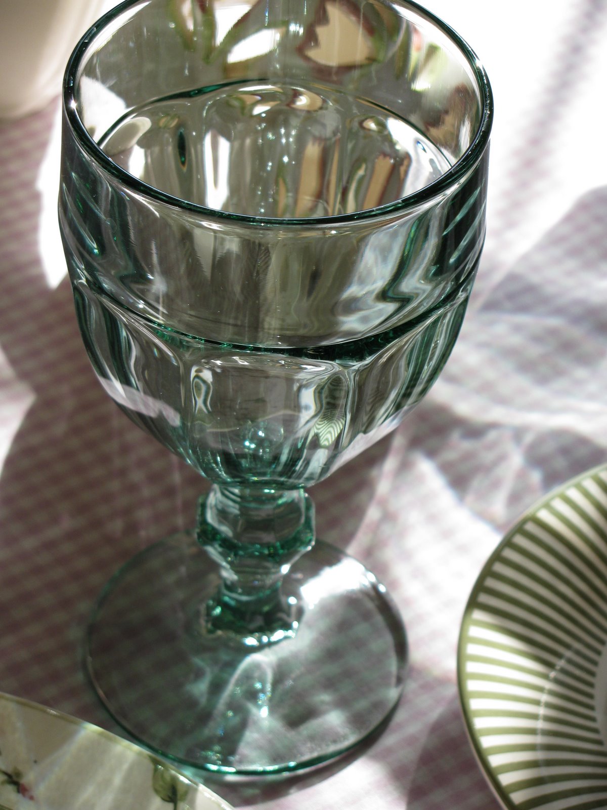 [tablescape+hydrangea+010.JPG]