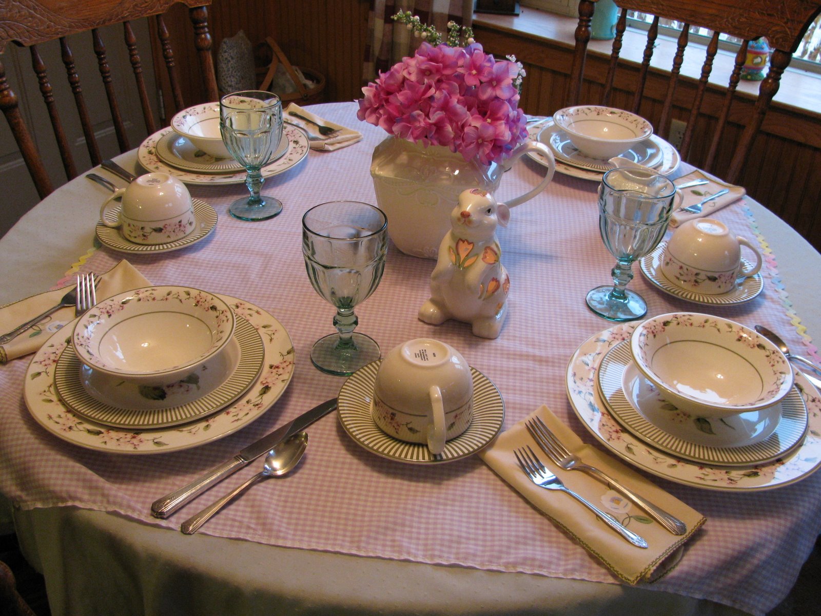 [tablescape+hydrangea+023.JPG]