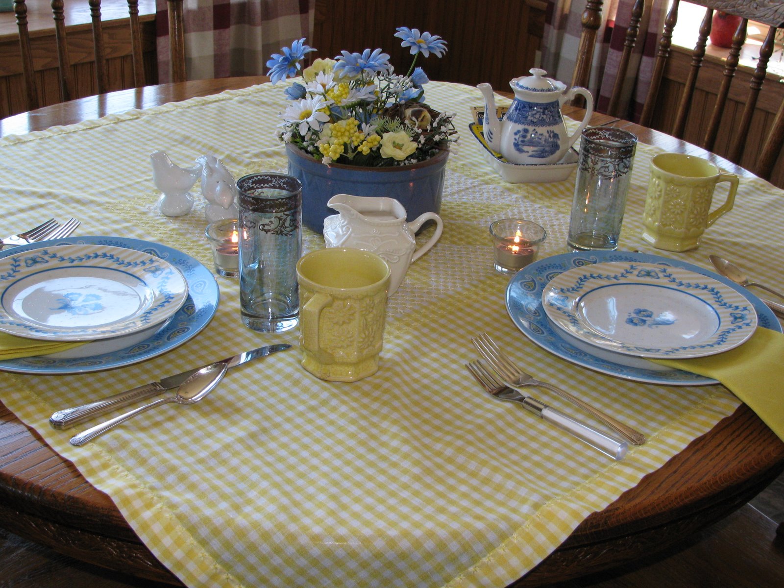 [yellow+tablescape+014.JPG]