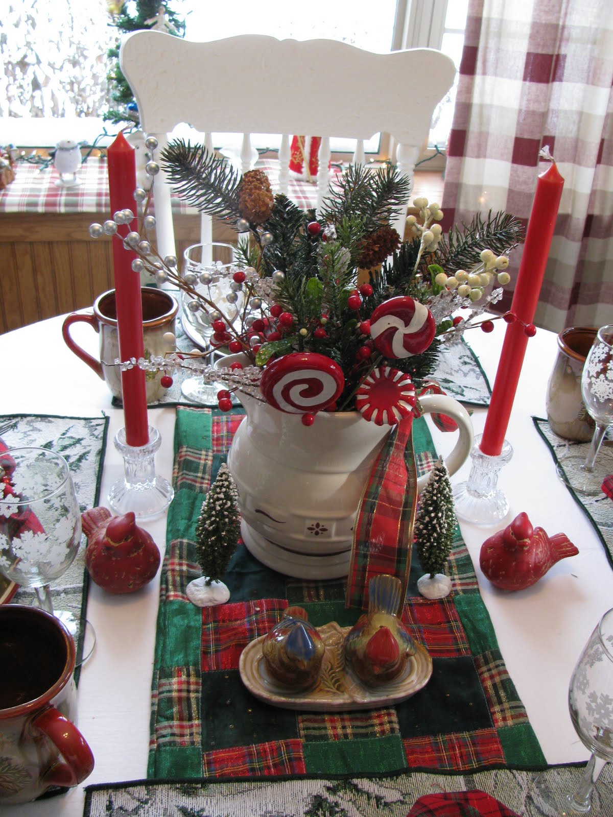 [cardinal+tablescape+019.JPG]