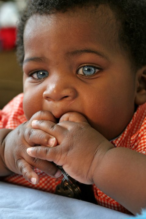 black+baby+with+blue+eyes_laren.jpg