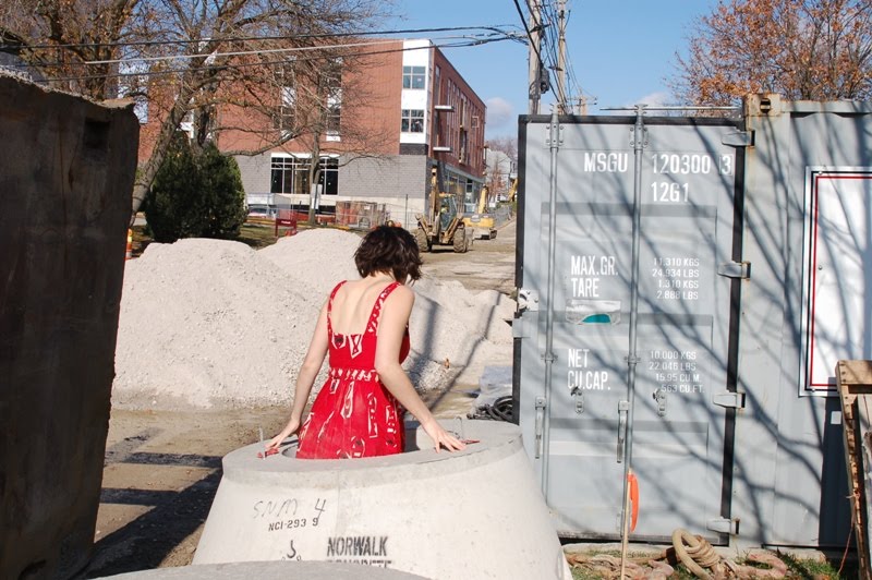 [cement+thing+out+small.jpg]