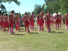 Polynesian dance team