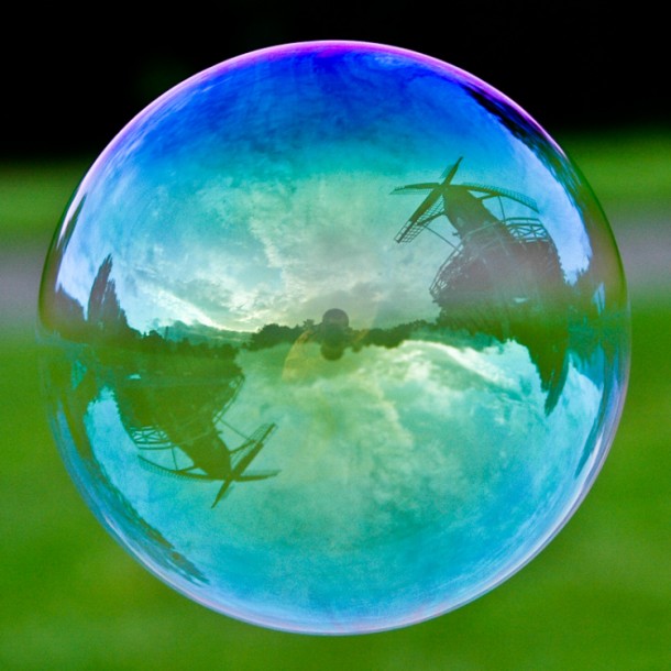 Soap-Bubble-Reflections-photography-10-610x610.jpg
