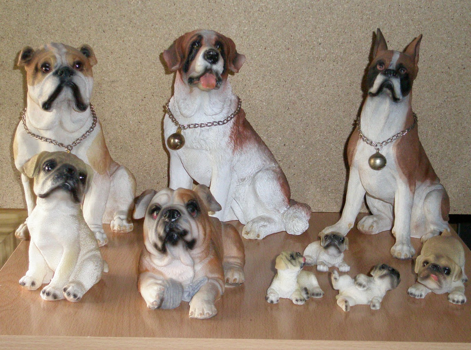 Colección de Habitación Figuras en Escala etc.... Colección " Perros y