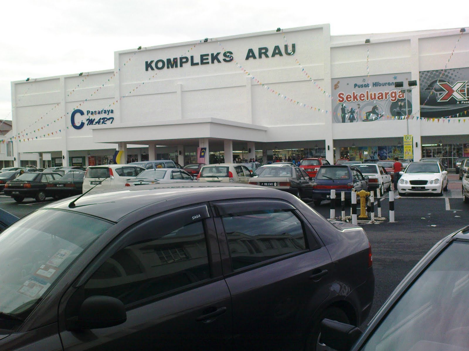 LeLaKi dAri GuNuNg Bandar baru Arau...