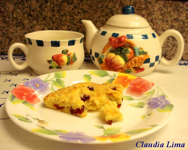 [Scone+CL3.JPG]