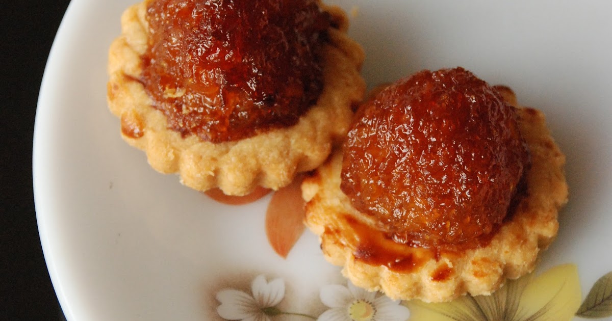 Only Slightly Pretentious Food: Recipe: Chinese New Year Pineapple