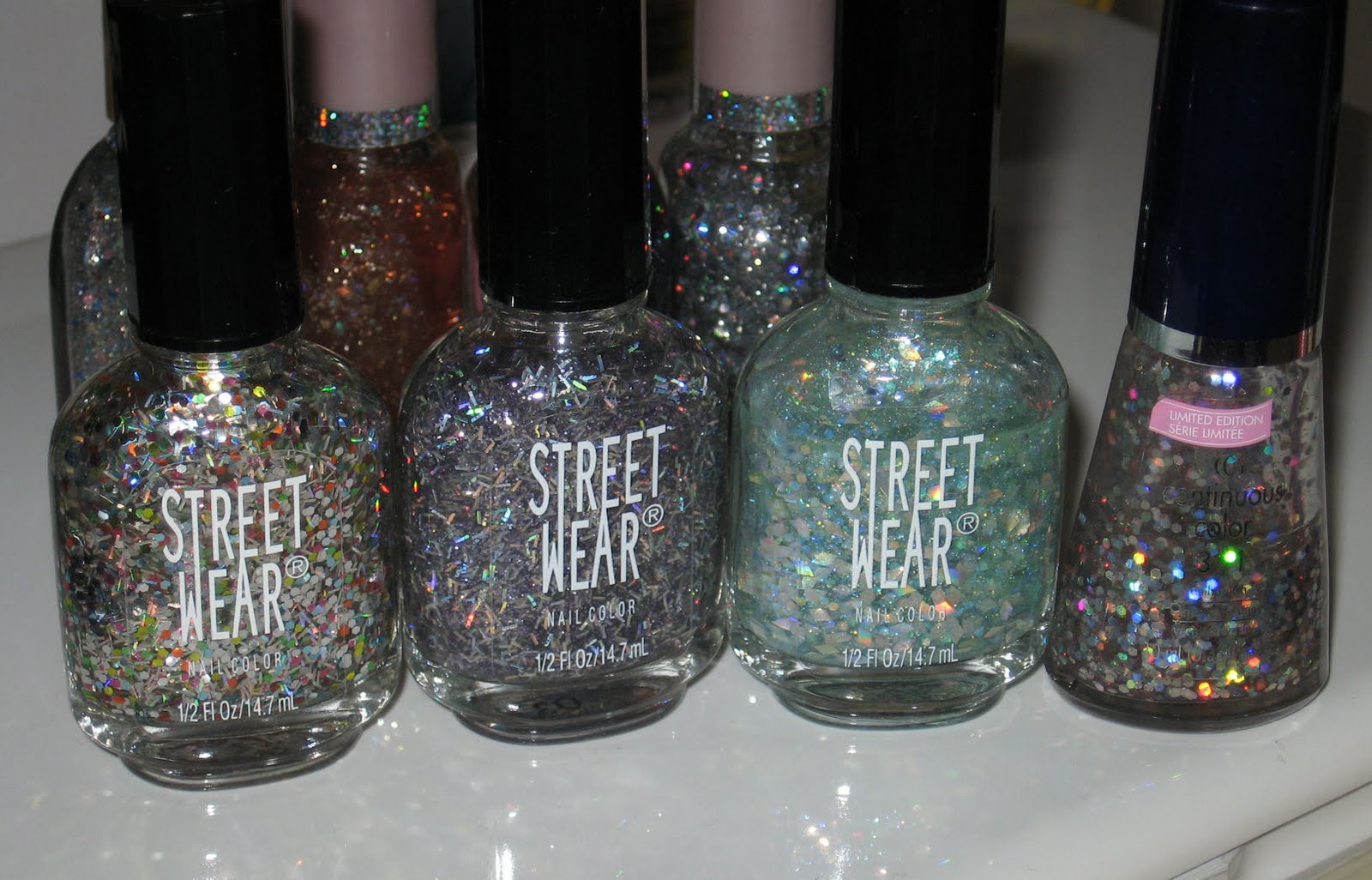 Painted Nail confetti, top coat PR0N