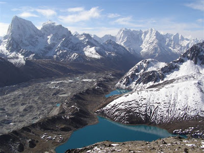 http://2.bp.blogspot.com/_RU0hAgagom4/S6KtVVNoVEI/AAAAAAAAAYs/oeib7dClsGM/s400/nepal-himalaya+(1).jpg