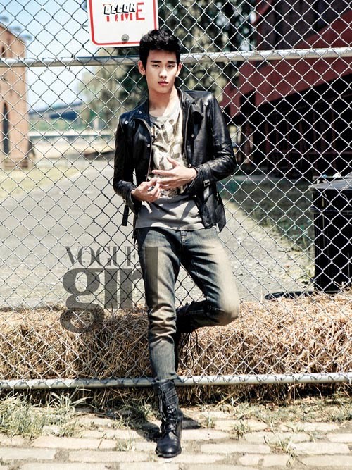 KPOP and JPOP: Kim Soo-hyun has chocolate abs (?) (!)