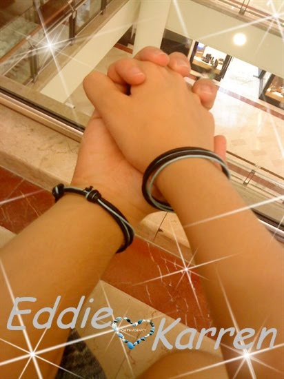 Hold each other hand 4ever♥♥♥