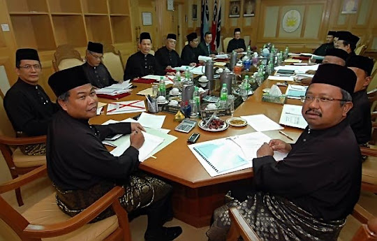 9 - 4 - 08 - HARI KE 11 - MESYUARAT EXCO PERTAMA