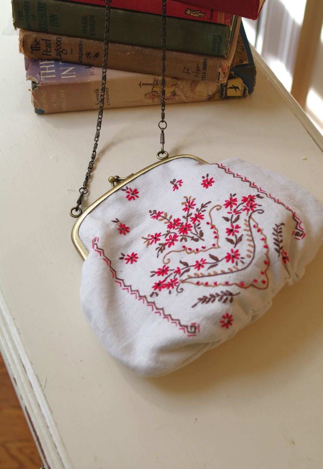 threads and snippets making frame purses