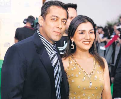  Celebrity Daughters on News   Salman Khan Will Do A Cameo In Govinda   S Daughter   S Debut