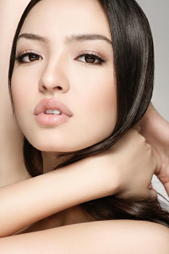 Raline Geser Luna Maya?
