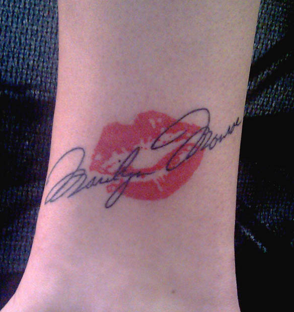 Tattoo Black and Red Marilyn Monroe Lips and Signiture on Ankle