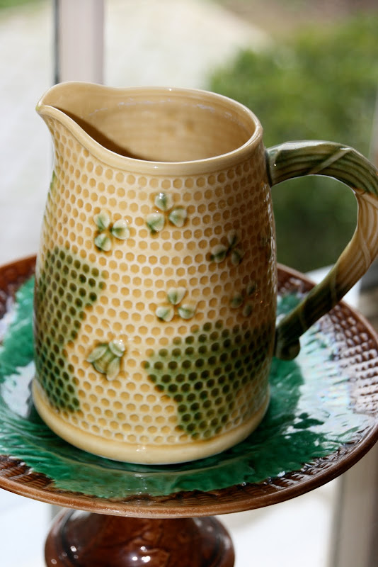 design Collecting Ceramic Honey Pots