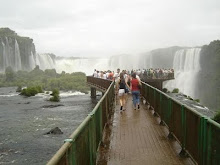 Pasarela rumbo a la ``Garganta del Diablo´´