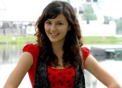 juliana evans gambar cantik merah