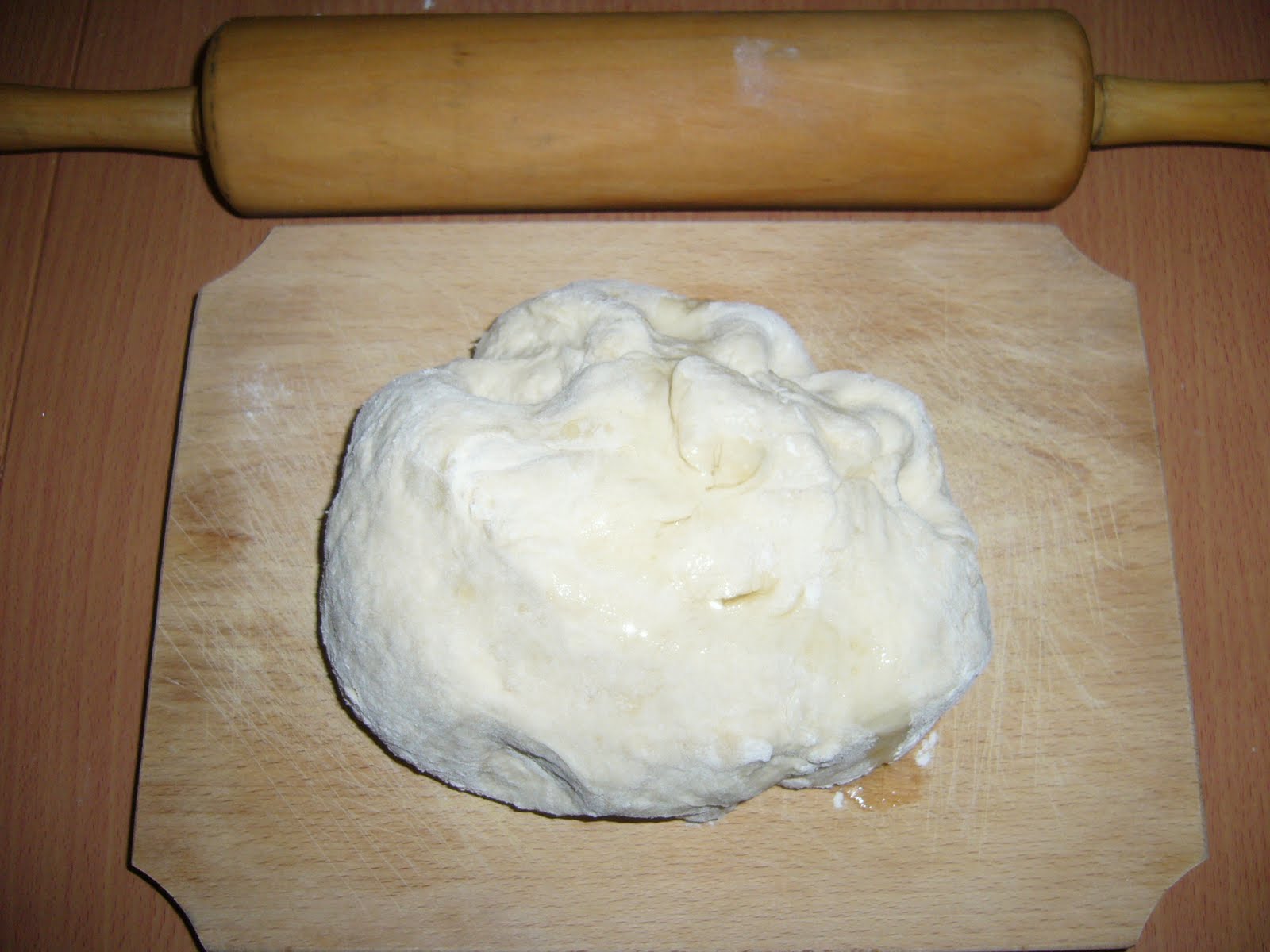 [Pizza+dough+and+rolling+pin.jpg]