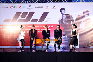 14/10/2010 [PHOTOS]JYJ Press Conference in Thailand Part 2 JYJ+%285%29