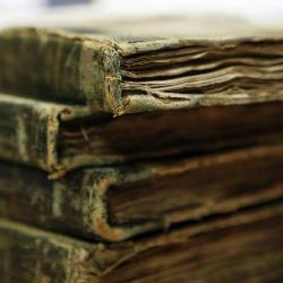 http://2.bp.blogspot.com/_RrJ-Hlz-Zok/TLdQiOvUIRI/AAAAAAAAAC4/v98vg8-dgA8/S760/LIBROS+VIEJOS.jpg