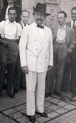 Alfredo Palacios de cuerpo entero Alfredo Palacios de cuerpo entero