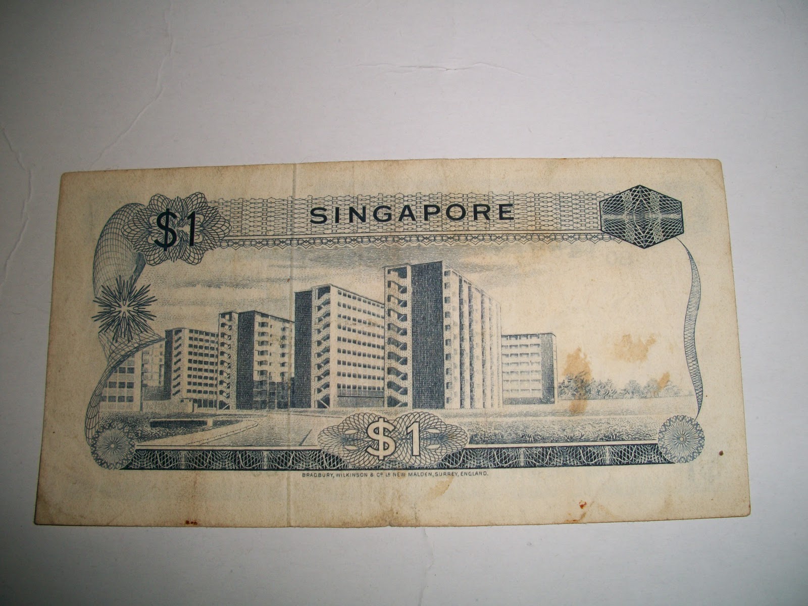 collectible items: Singapore $1 Orchid Series Dollar Note (HSS w Seal)