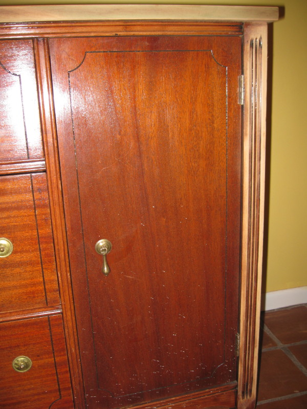 [sideboard+pre-closeup.JPG]