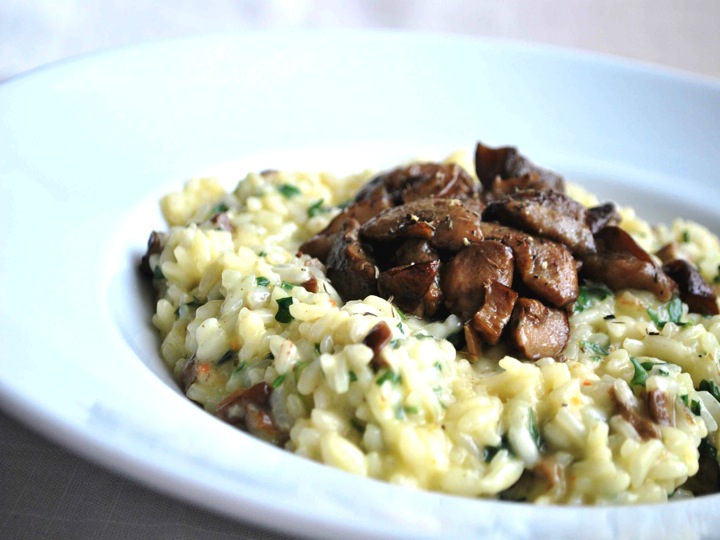 Jamie Oliver. Risotto ai funghi e prezzemolo (risotto z grzybami i natka).
