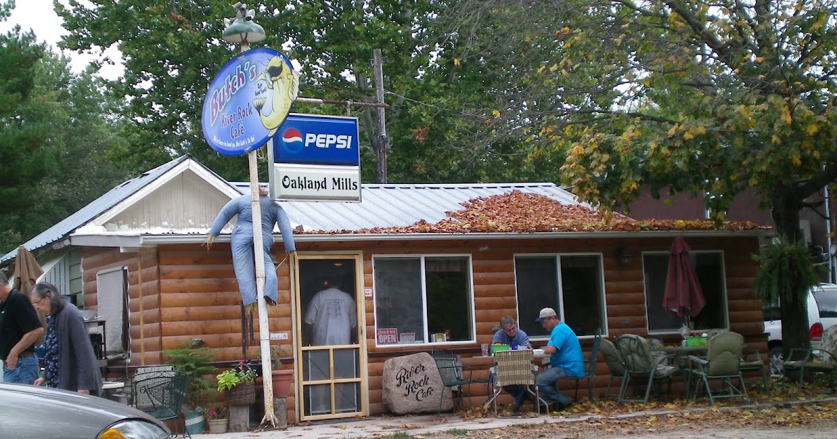 Des Loines Butch's River Rock Cafe in Oakland Mills