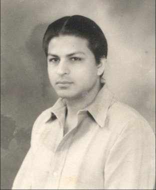 Shahrukhkhan Father
