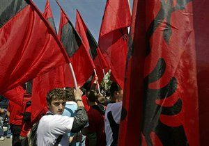 http://2.bp.blogspot.com/_SFZt0tl-B3U/R7tGMFIIOWI/AAAAAAAACWo/PxqO7RTfgeE/s400/kosobaroim30-194338AlbaniansPristina.jpg