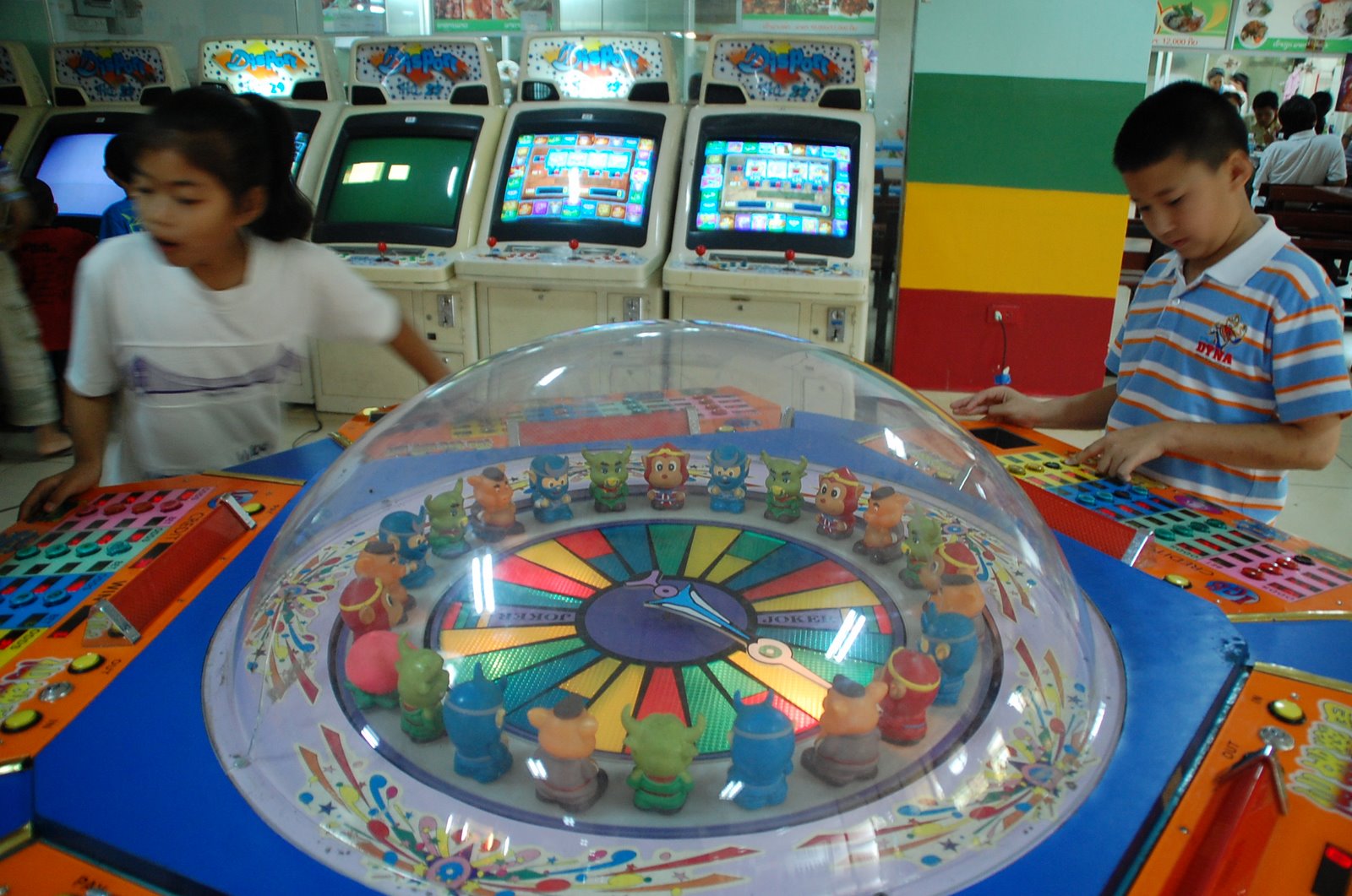[!children's+gambling+machine+2.JPG]