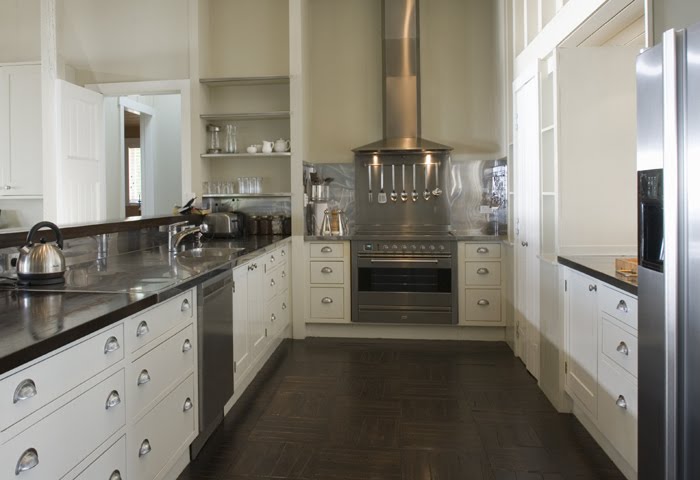 [BH-Kitchen2-700x480.jpg]