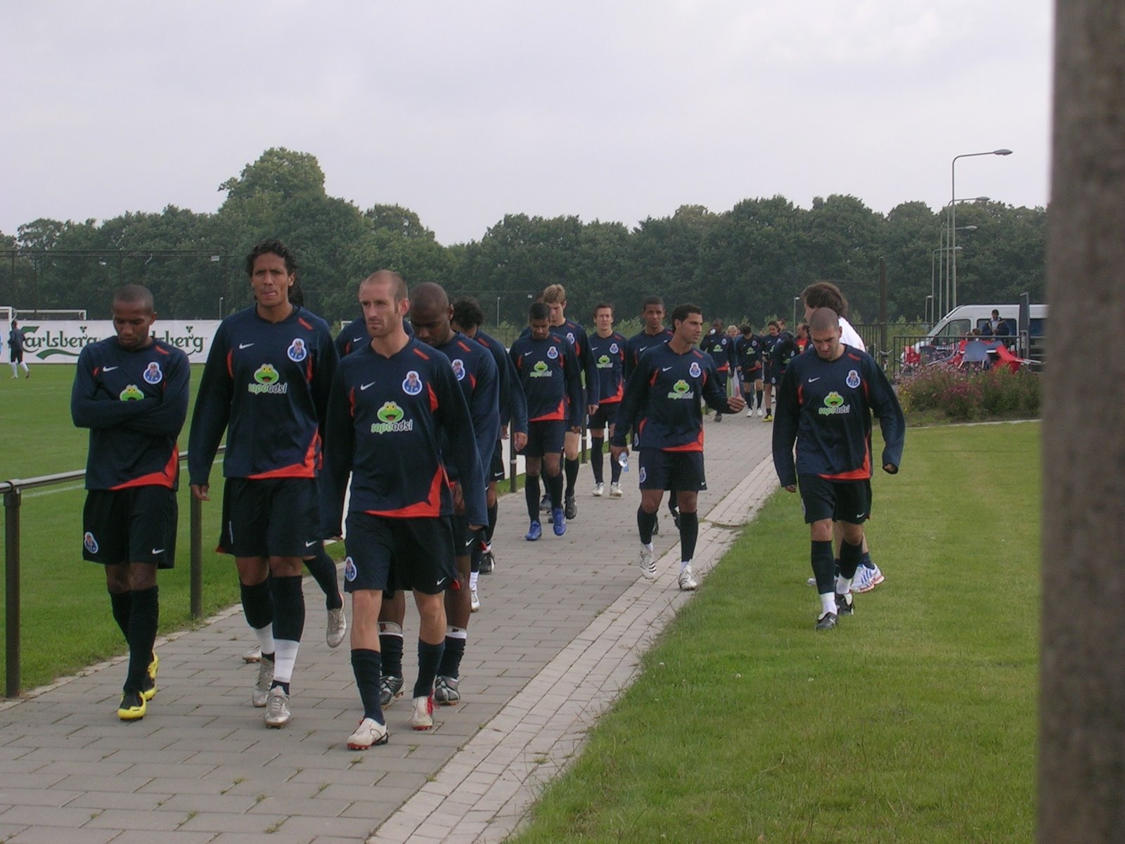 [DSCN0999.JPG]