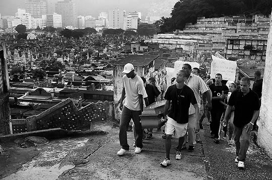 10 Fotos da Violência no Rio de Janeiro - 09