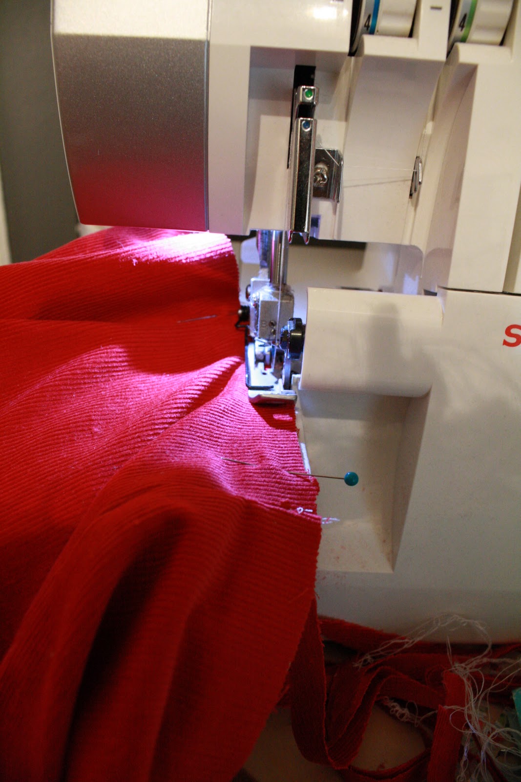 The Naptime Report Serger Elastic Waistband Tutorial