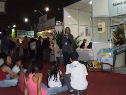 Contação de histórias na Bienal