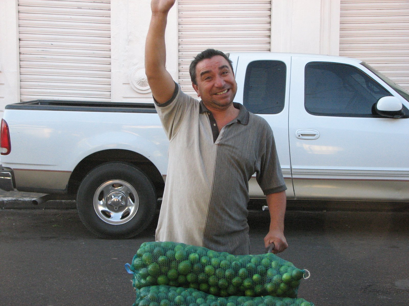 [Unloading+limes.jpg]
